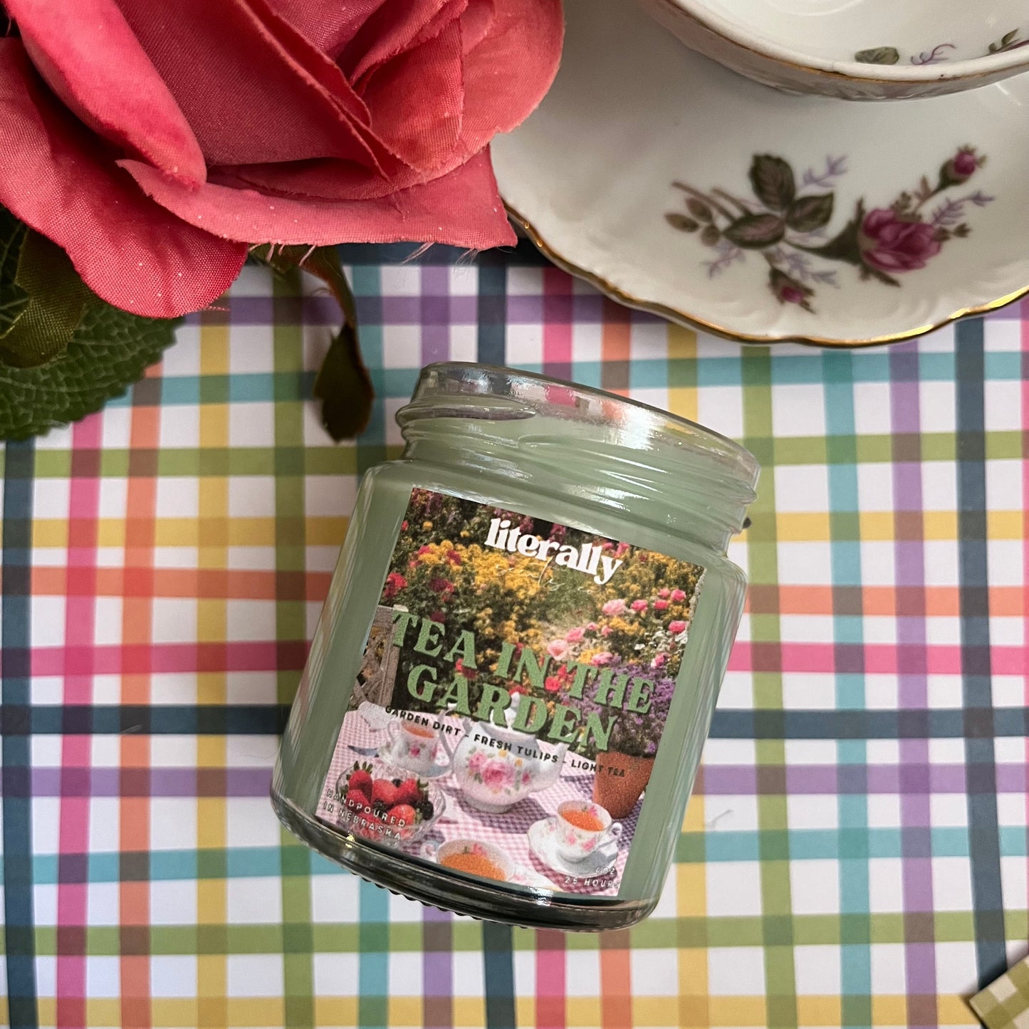 Tea in the Garden | garden dirt, tulips, & a cup of tea
