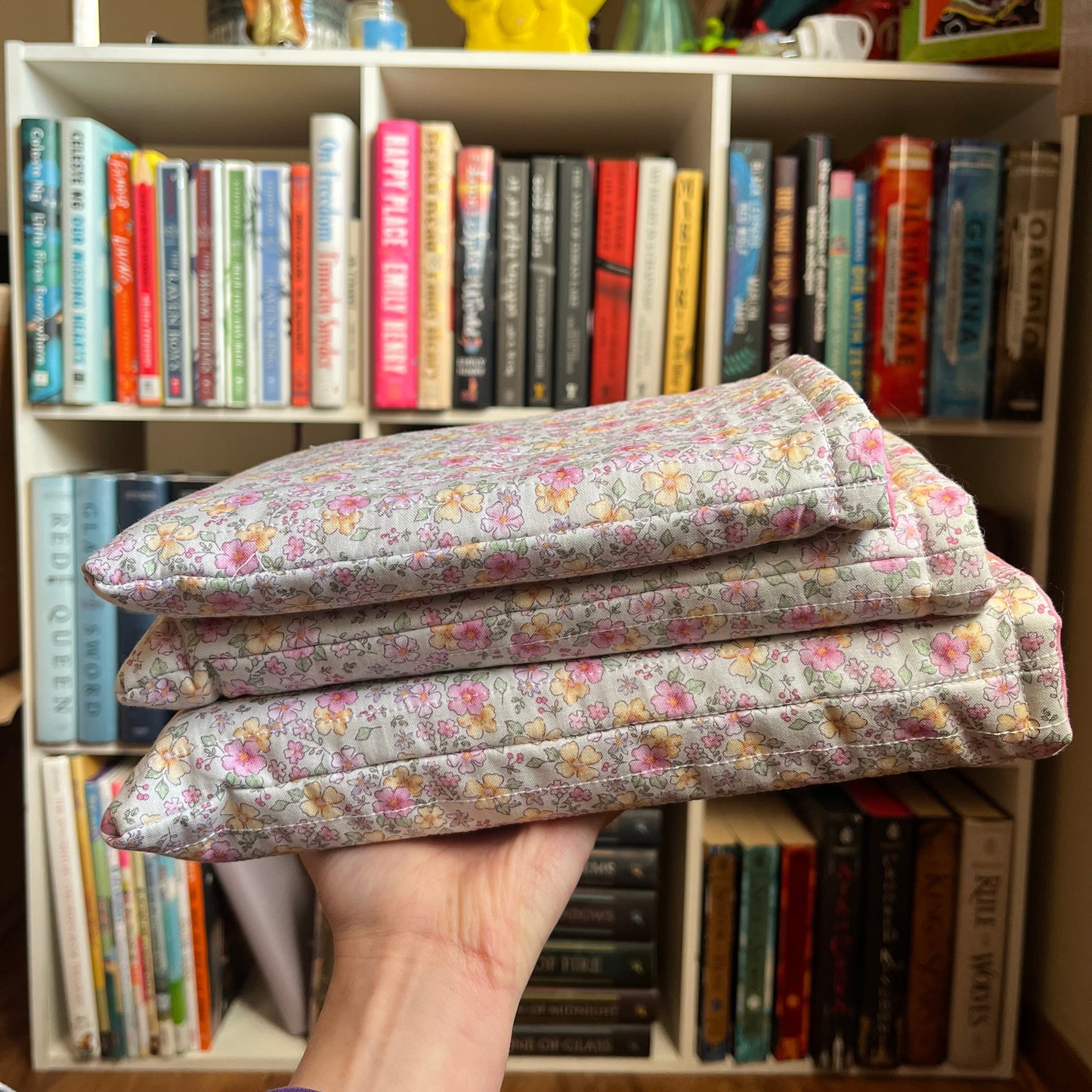 Garden Party ❀ Quilted Book Sleeve