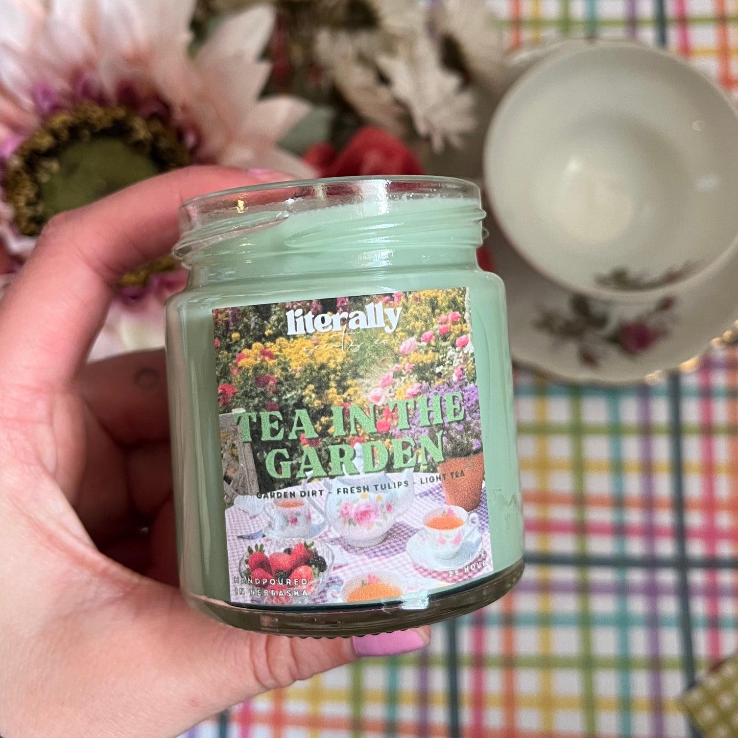Tea in the Garden | garden dirt, tulips, & a cup of tea